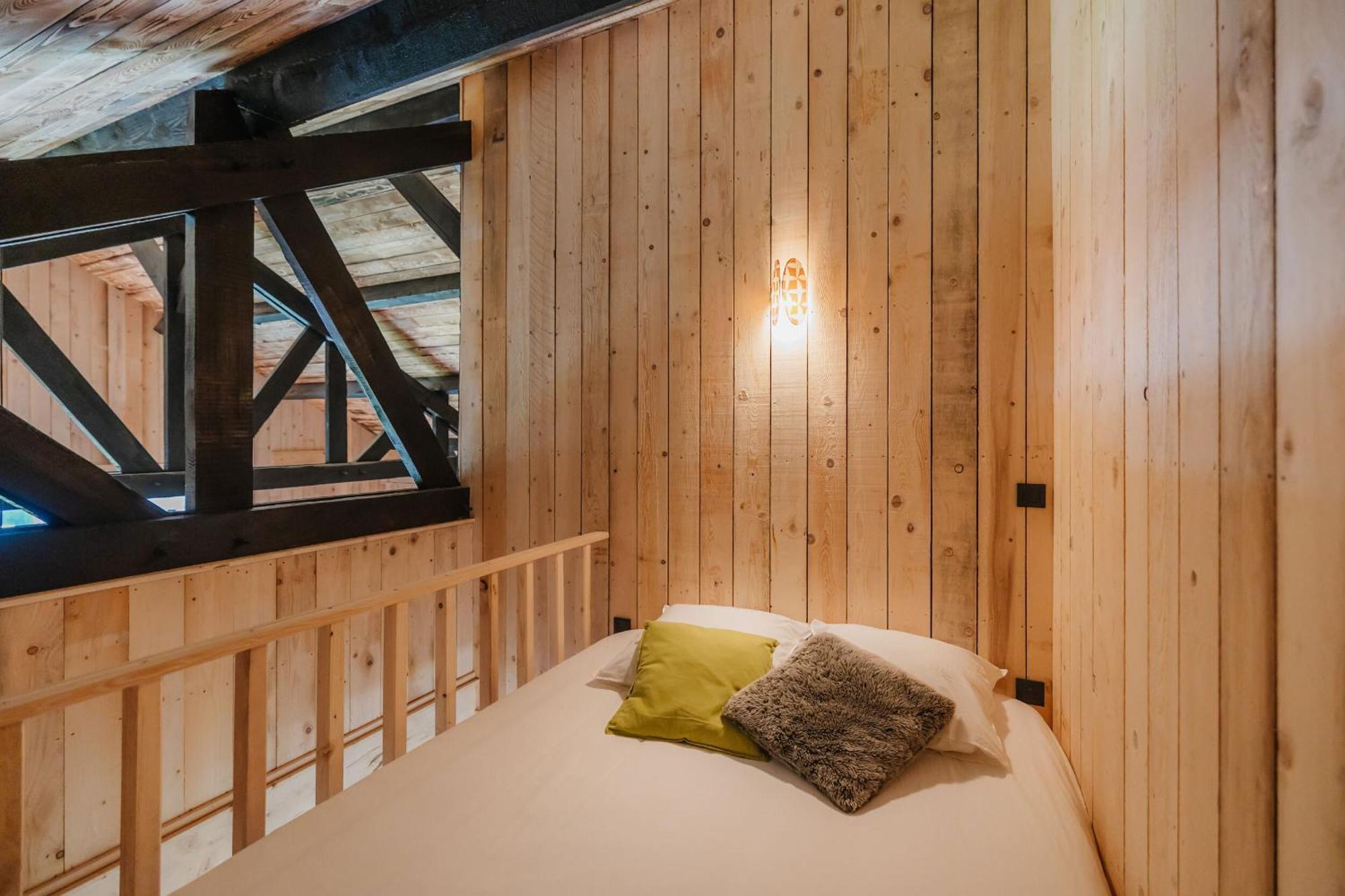 Les Cabanes Du Dauphine Et Logis A La Ferme แก็ป ห้อง รูปภาพ