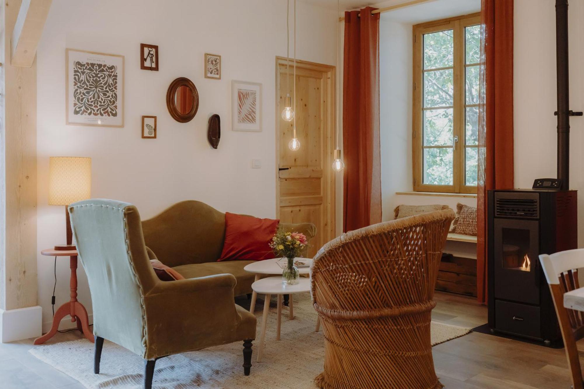Les Cabanes Du Dauphine Et Logis A La Ferme แก็ป ห้อง รูปภาพ